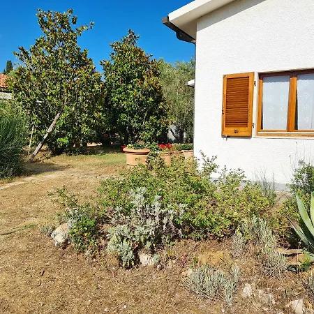 Charming House In + Garden Casa vacanze